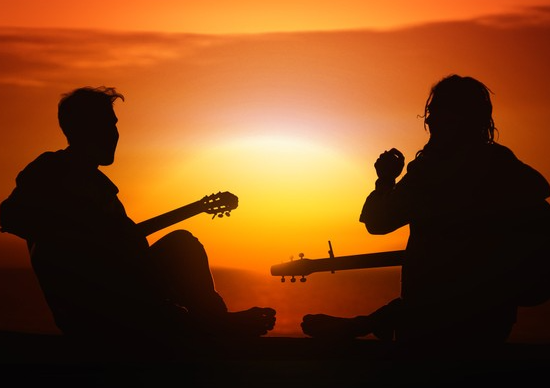 phillip-phillips-dan-arti-perjuangan-di-lagu-raging-fire